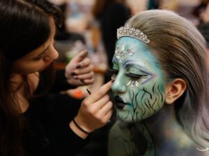The Magic Behind the Glam: Selena Gomez’s Makeup Artist Revealed
